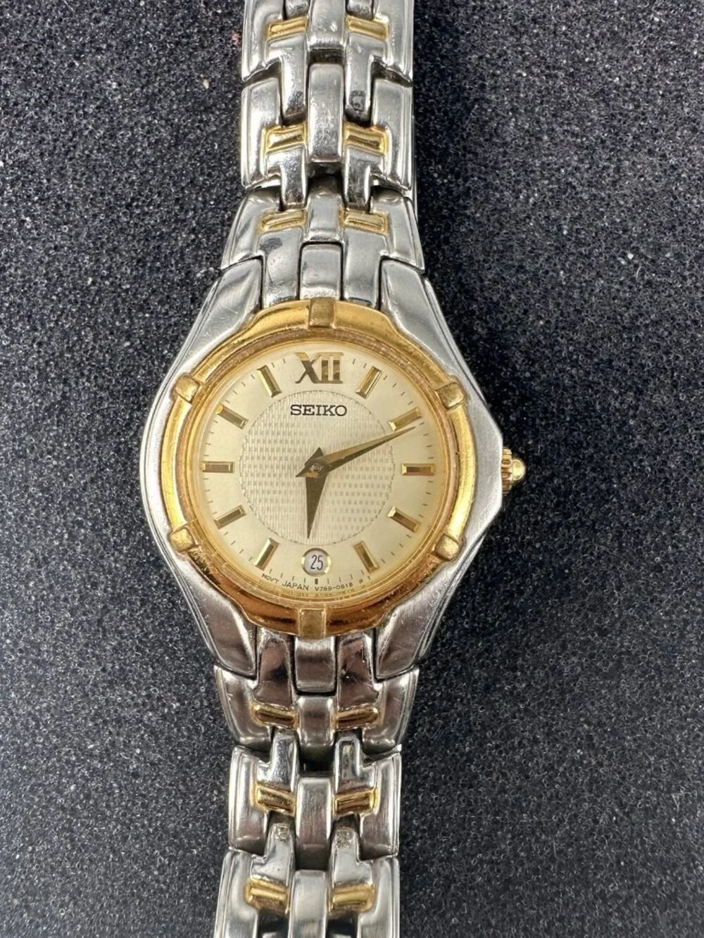 Seiko Watch Women Silver Gold Two Tone Beige Dial Date V789-0369 New Battery